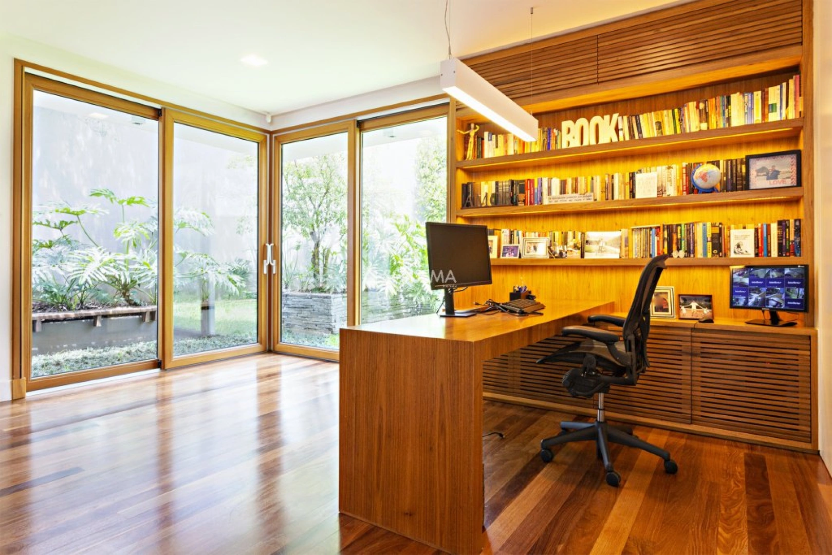 Casa reformada com projeto moderno - Imagem 8