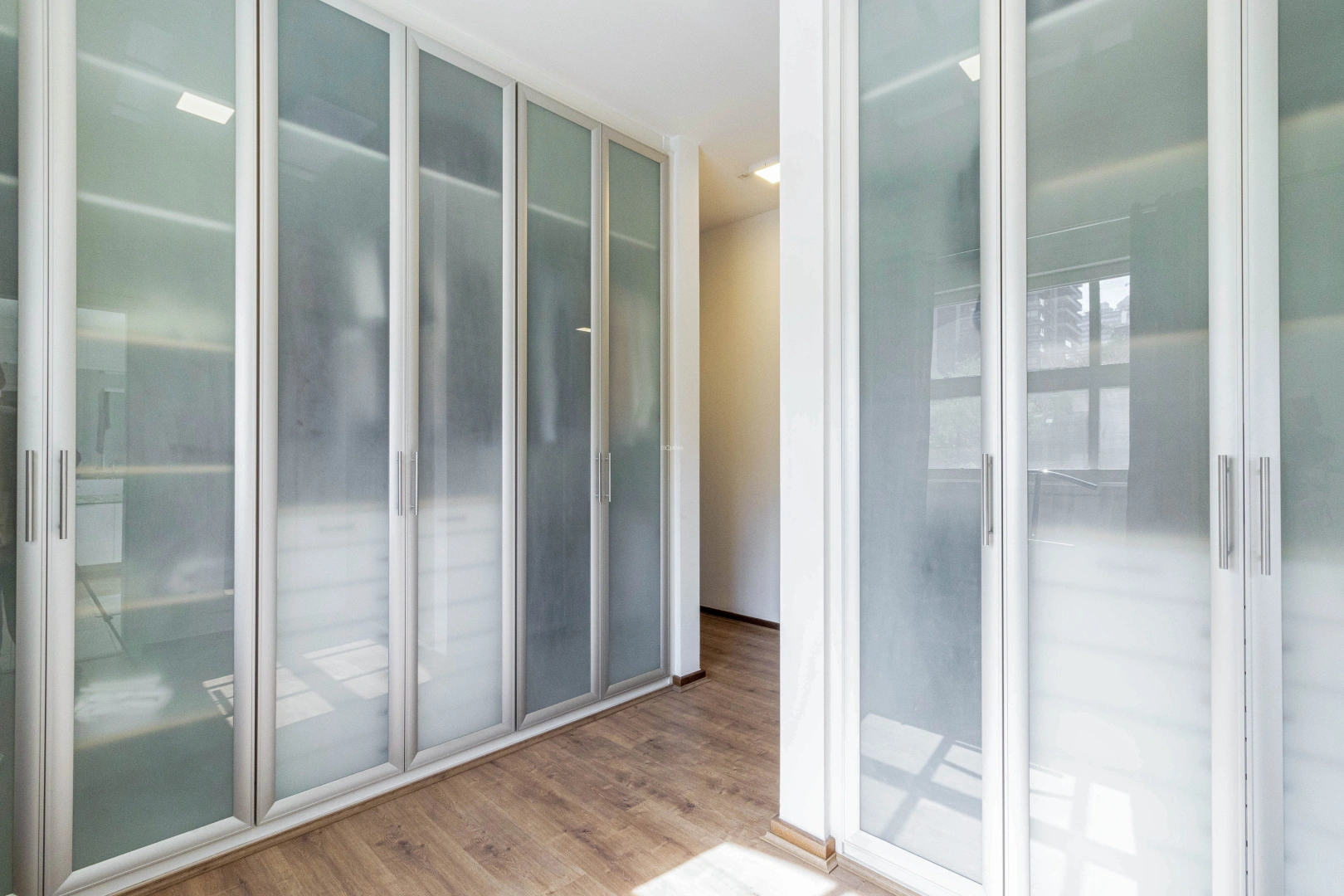 Casa com reforma contemporânea e lazer completo - Imagem 14
