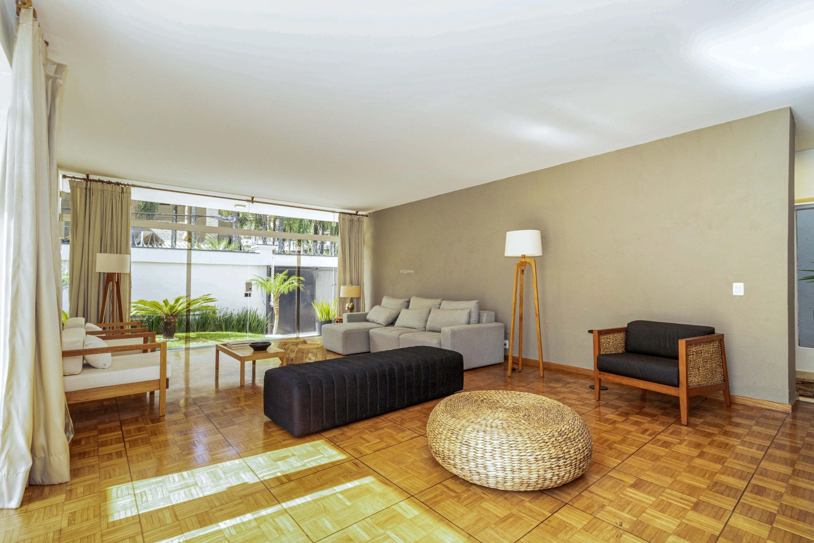 Casa com reforma contemporânea e lazer completo - Imagem 7
