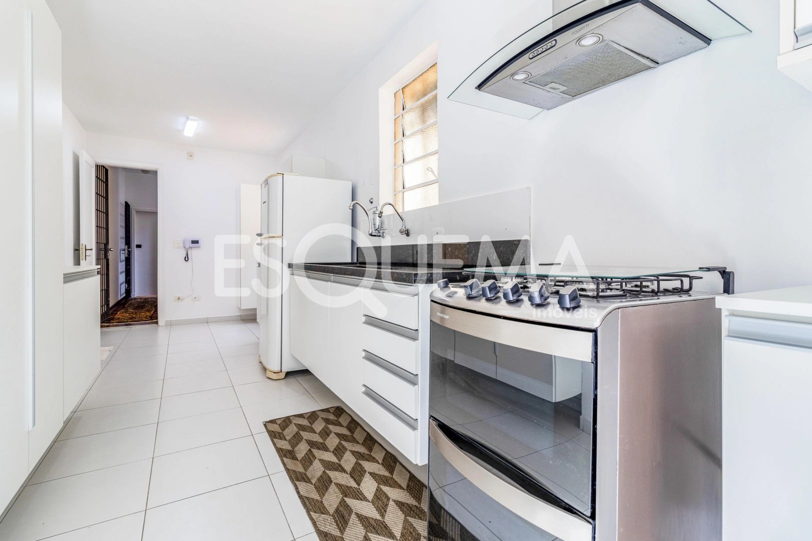 Casa em rua tranquila e com segurança reforçada - Imagem 12
