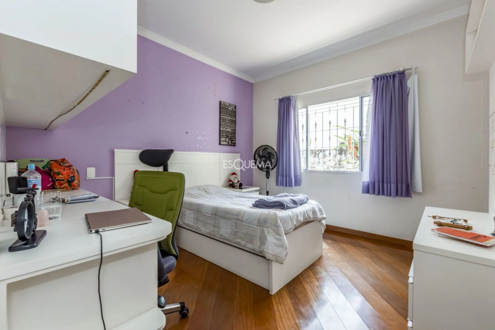Casa térrea com amplo terraço - Imagem 11