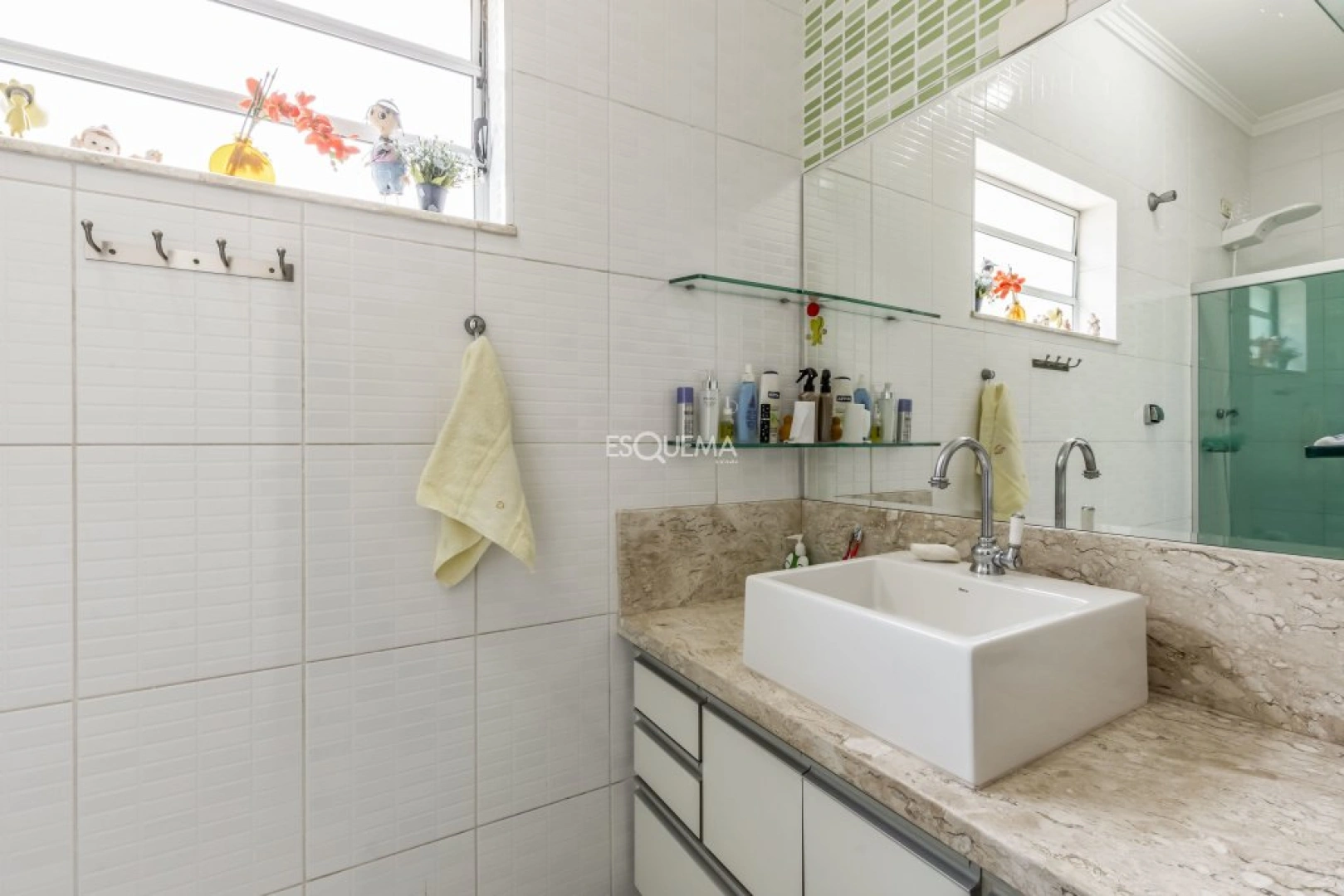 Casa térrea com amplo terraço - Imagem 12