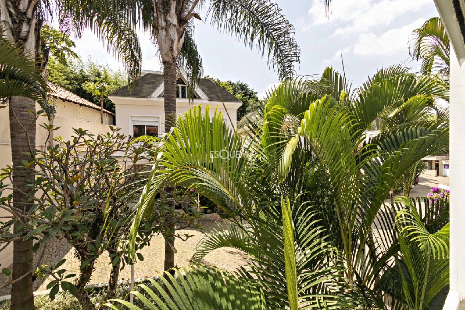 Casa em rua tranquila - Imagem 4