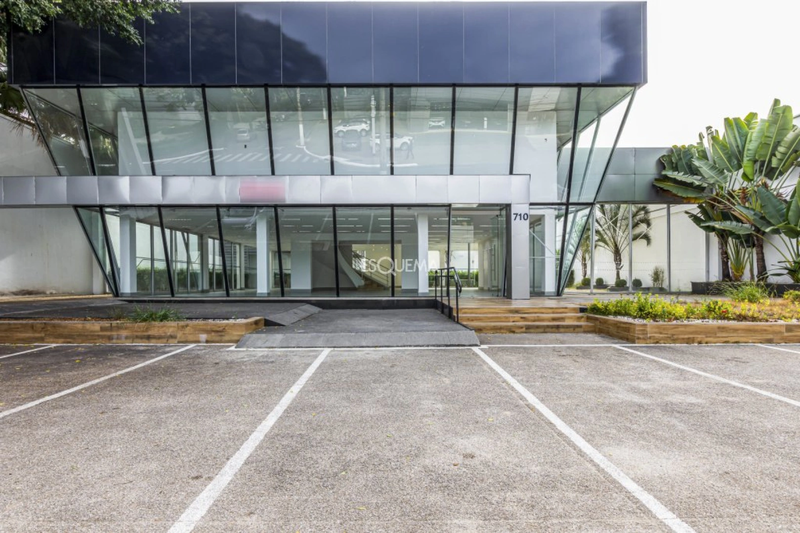 Loja em corredor comercial privilegiado - Imagem 2