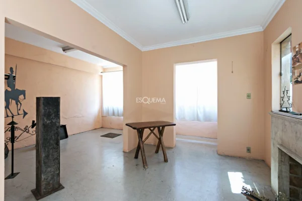 Casa comercial próxima à Avenida Faria Lima