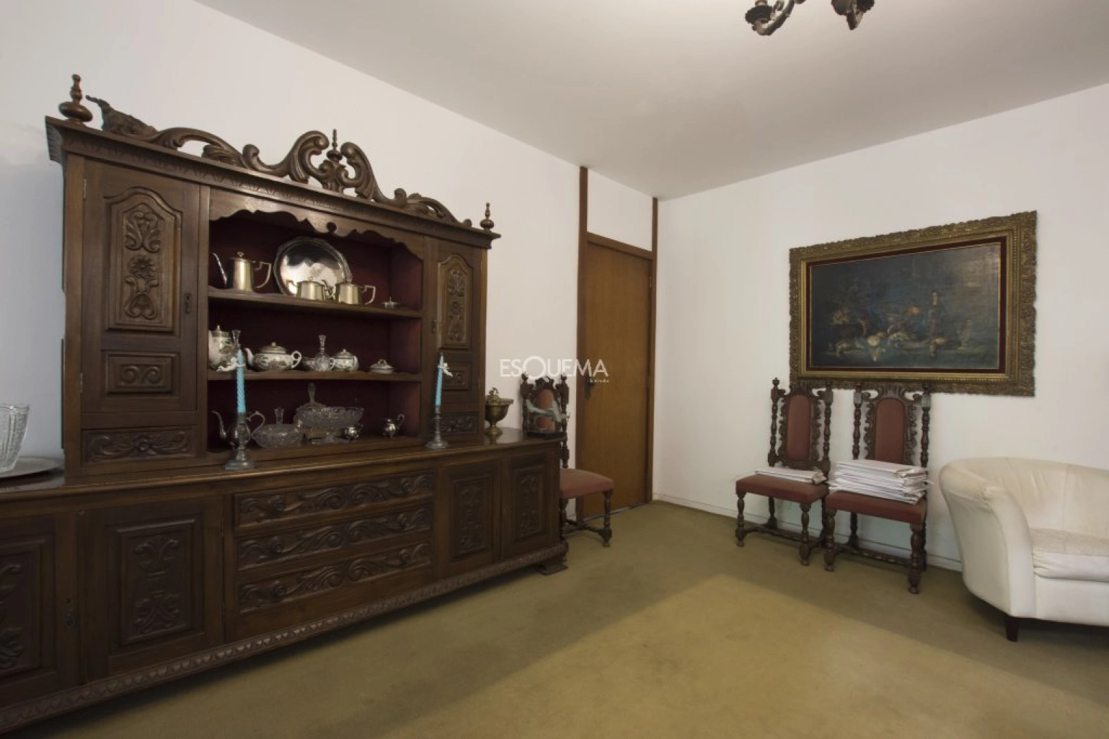 Casa em localização privilegiada com potencial para reforma - Imagem 5