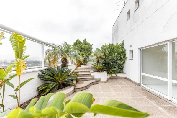 Cobertura duplex com piscina