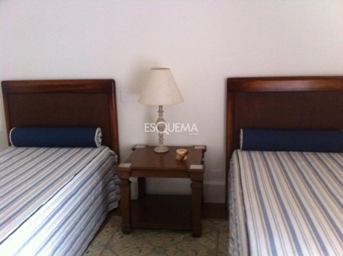 Estilo colonial em terreno bem aproveitado - Imagem 13