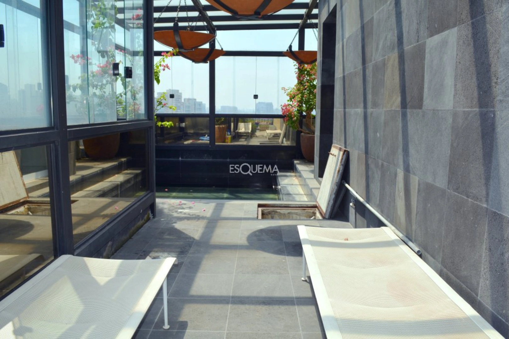 Duplex com área externa e vista 360° - Imagem 12