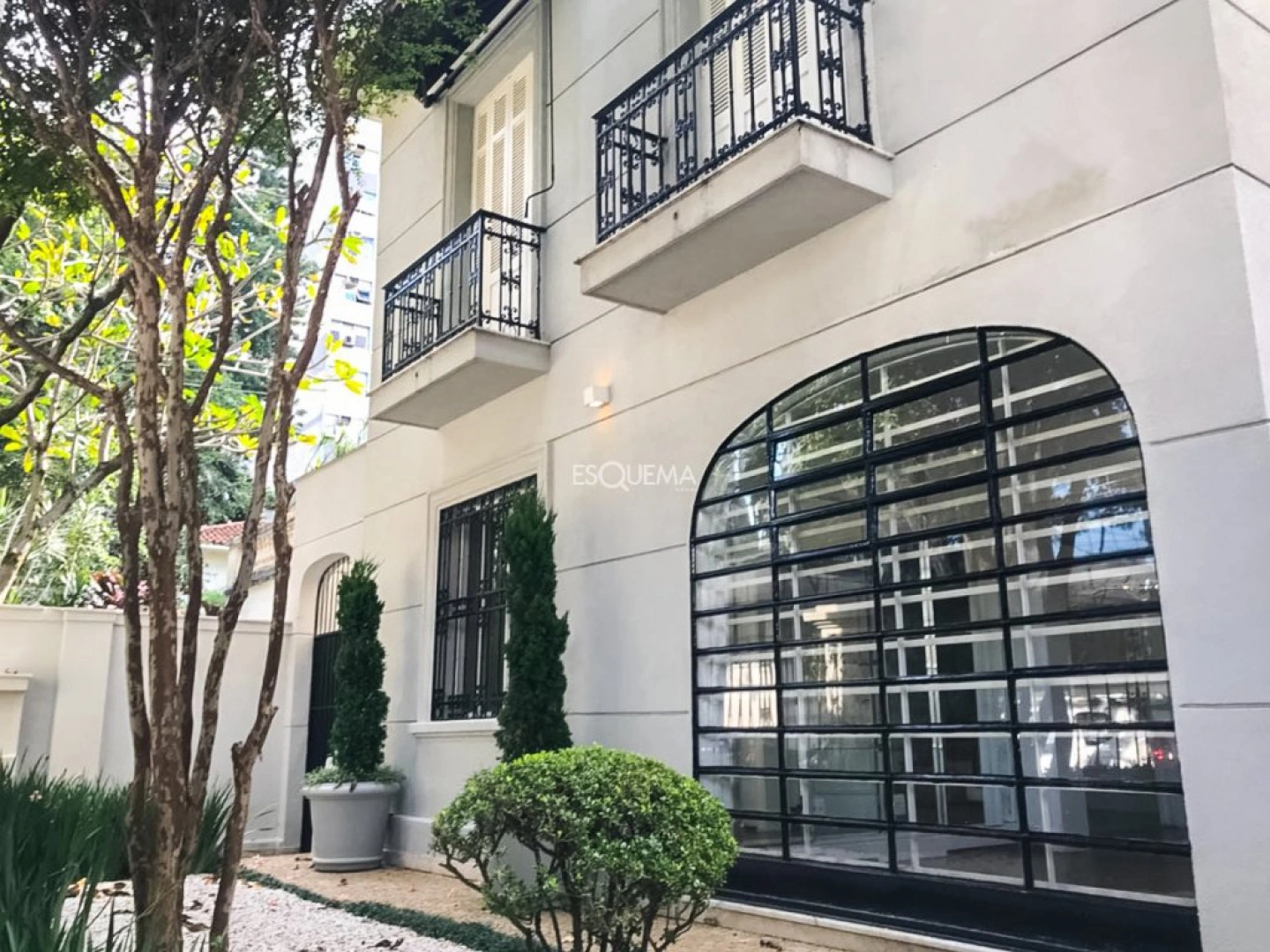 Casa comercial reformada em ótima localização - Imagem 3