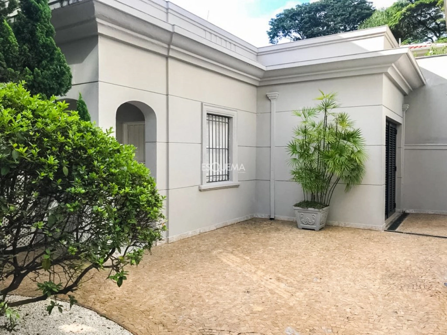 Casa comercial reformada em ótima localização - Imagem 5