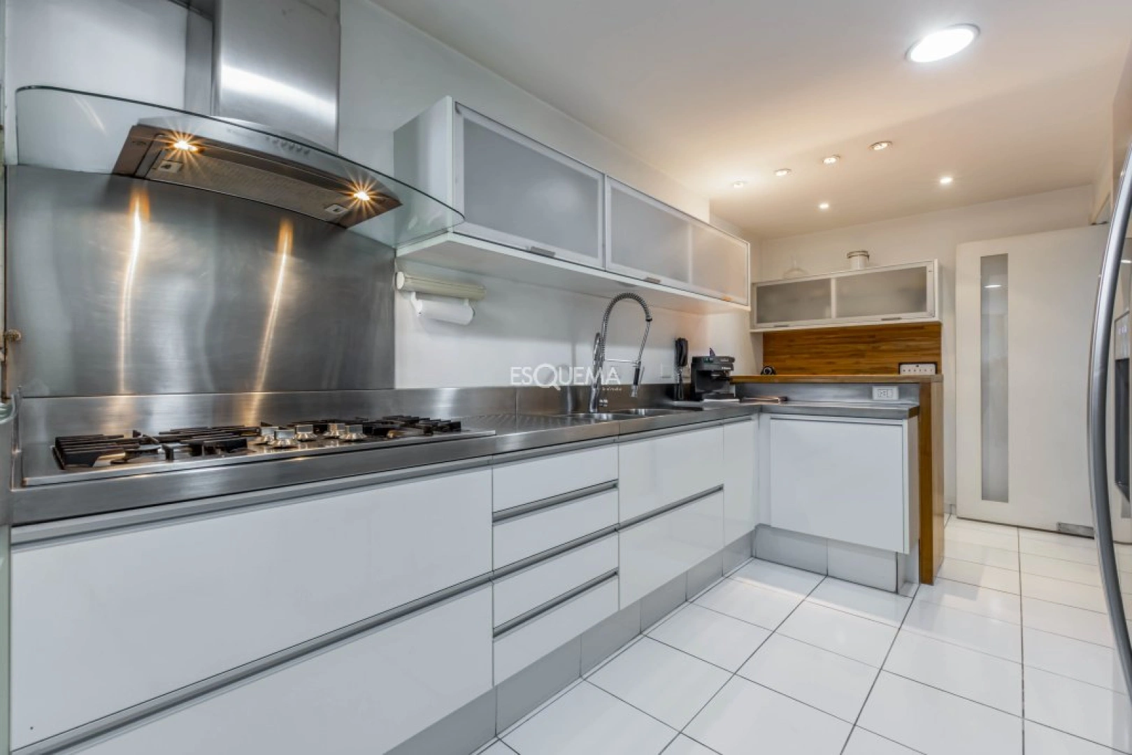 Apartamento com vista privilegiada - Imagem 13