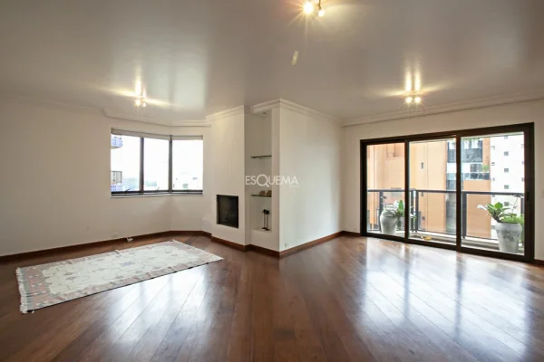 Apartamento reformado no Itaim Bibi