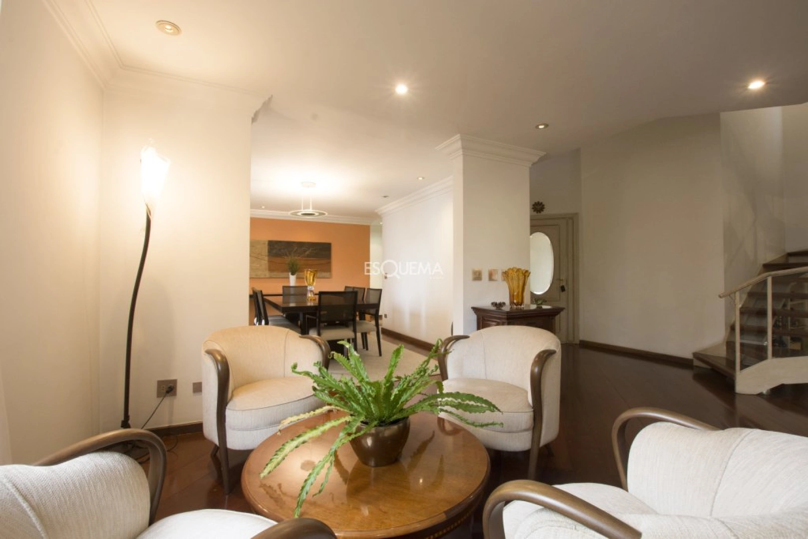 Amplo duplex em prédio cobiçado - Imagem 5