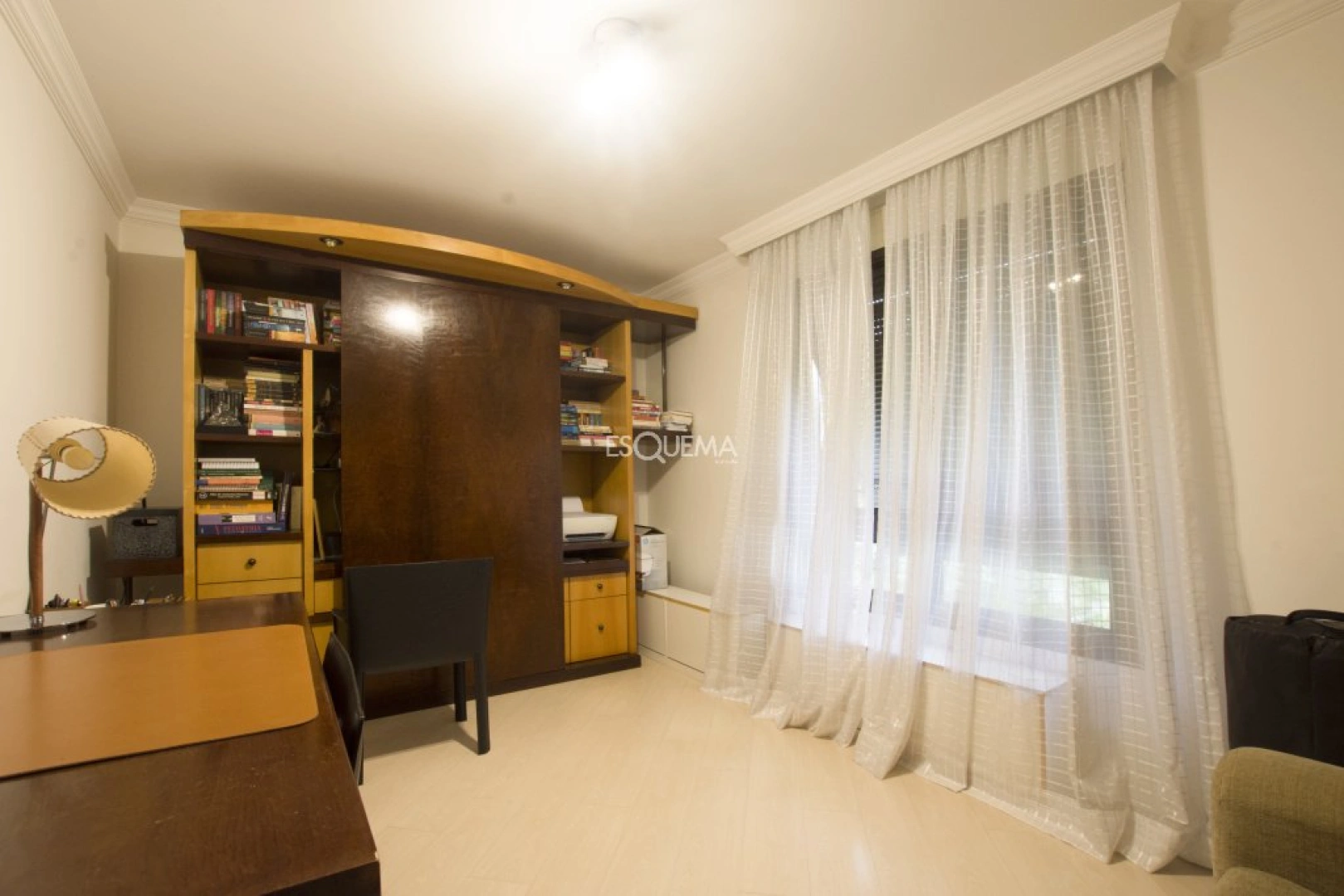 Amplo duplex em prédio cobiçado - Imagem 9