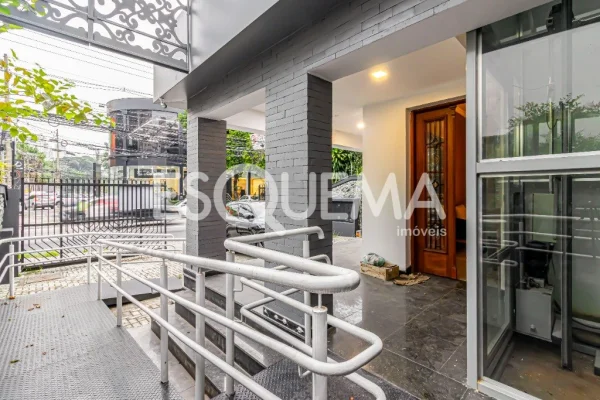CASA COMERCIAL PRONTA E REFORMDA