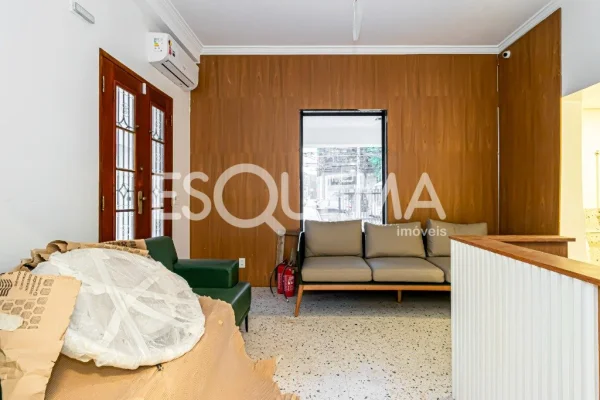 CASA COMERCIAL PRONTA E REFORMDA