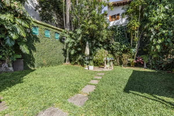Casa em excelente localização na Cidade Jardim