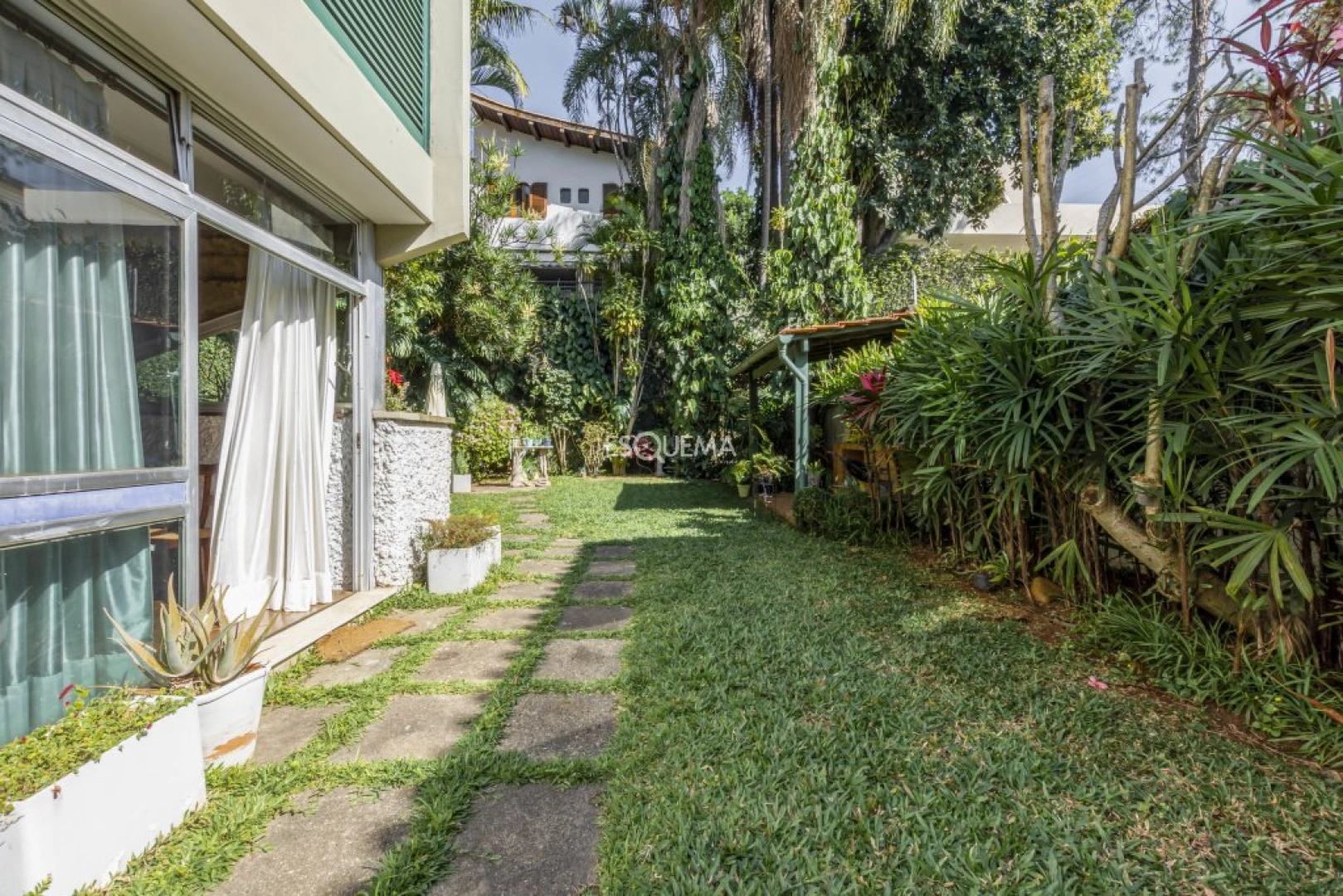 Casa em excelente localização na Cidade Jardim - Imagem 4