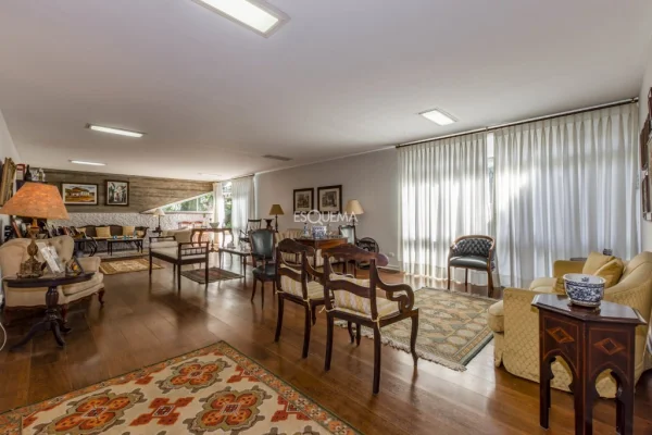 Casa em excelente localização na Cidade Jardim
