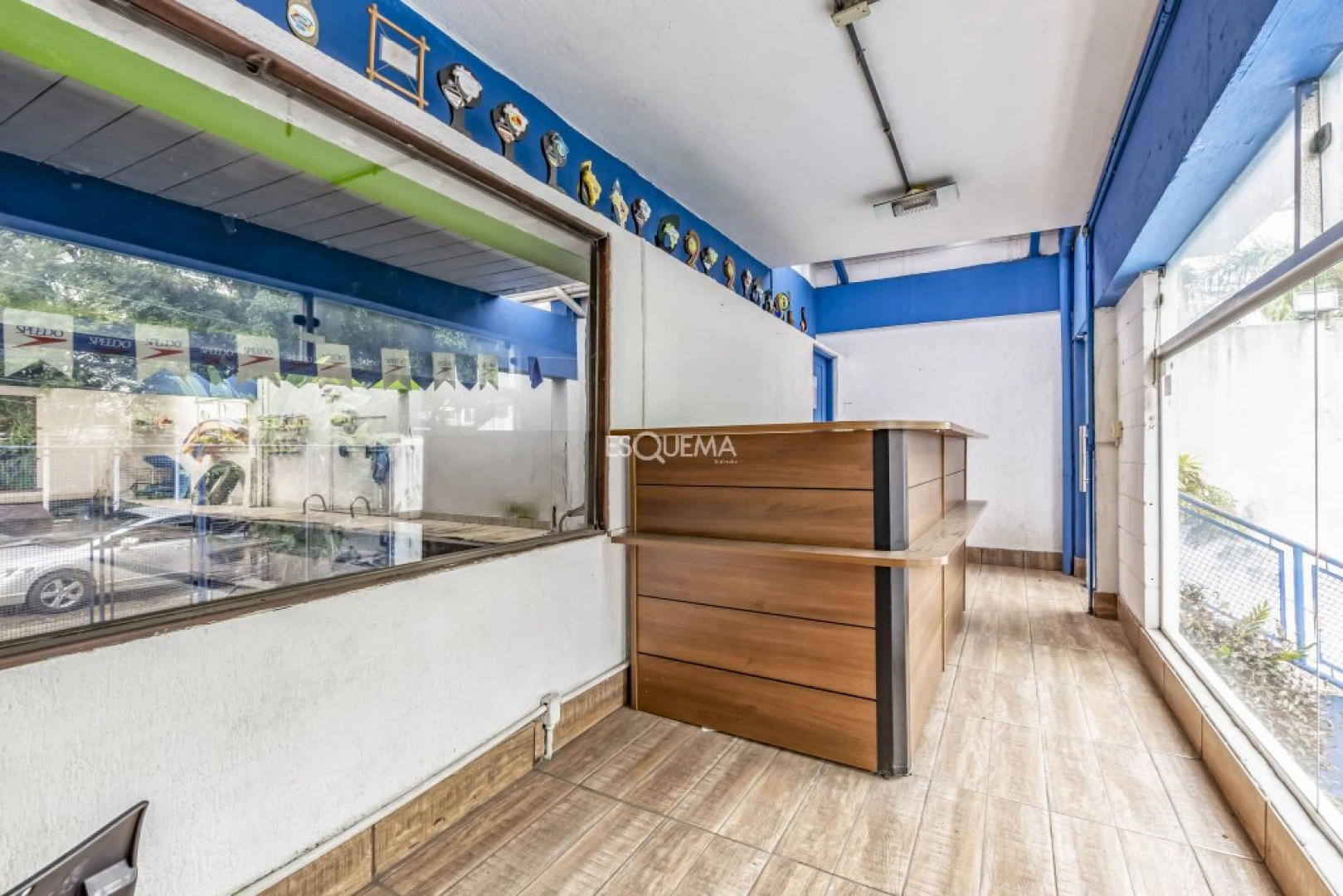 Prédio comercial com três pavimentos - Imagem 4