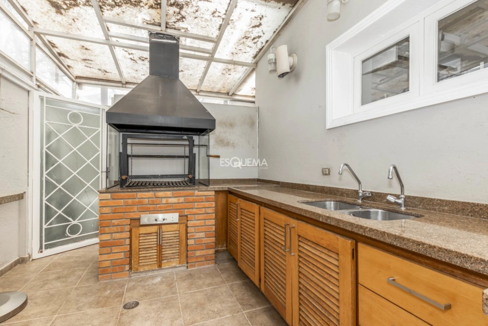 Casa em condomínio com jardim - Imagem 3