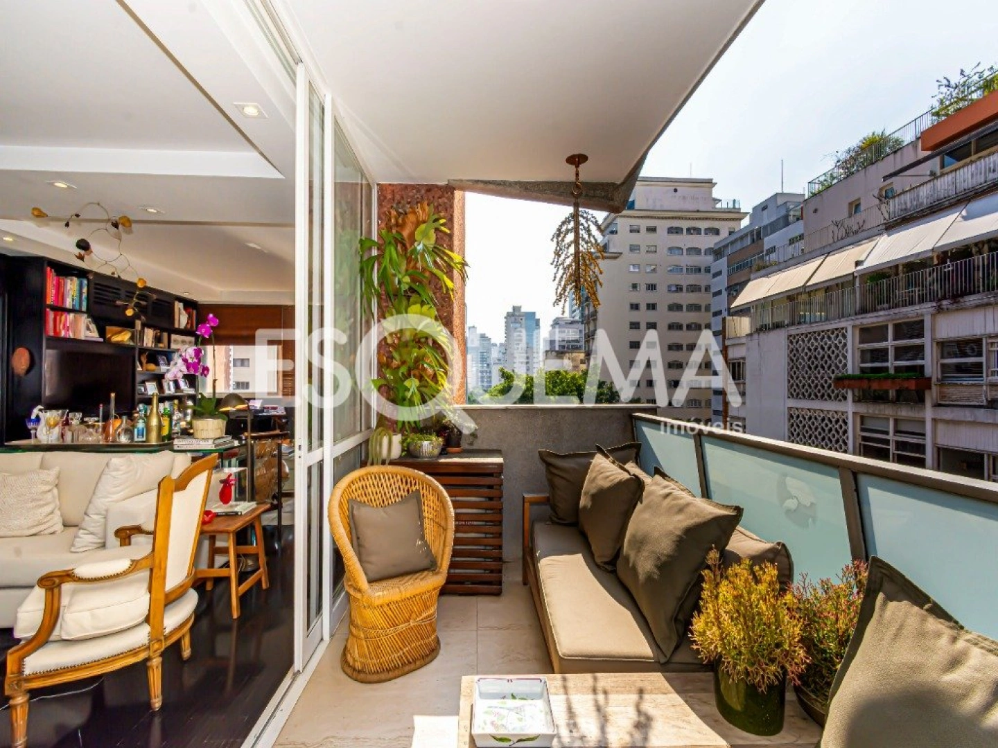Apartamento reformado em um dos melhores endereços do Jardim América - Imagem 2