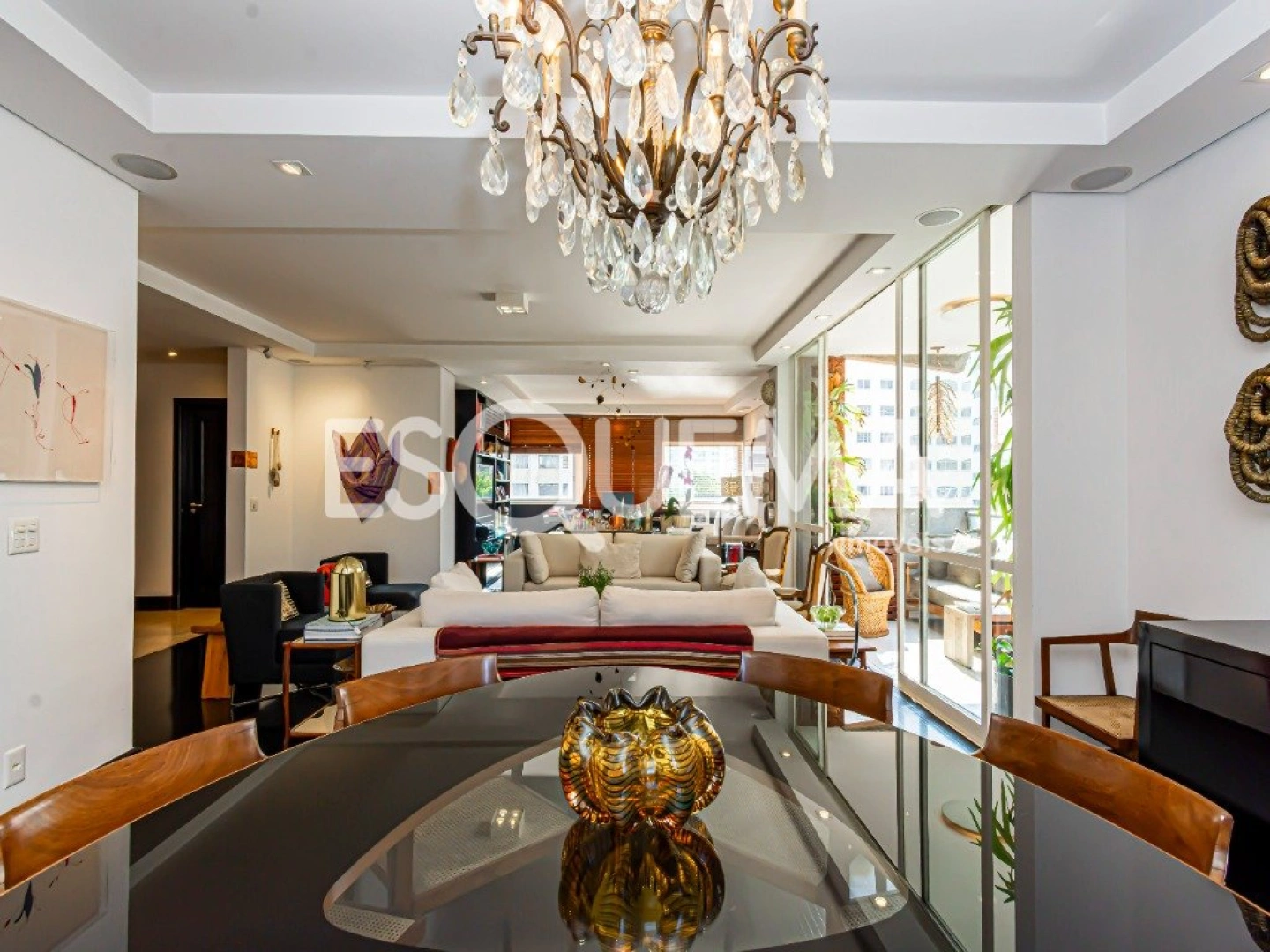 Apartamento reformado em um dos melhores endereços do Jardim América - Imagem 4