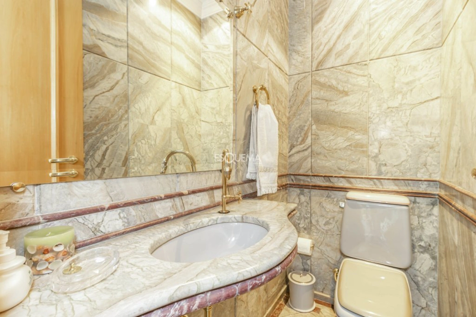 Casa nova com excelente localização - Imagem 5