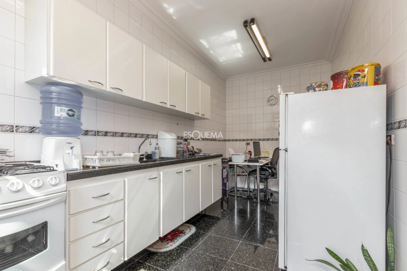 Casa nova com excelente localização - Imagem 6