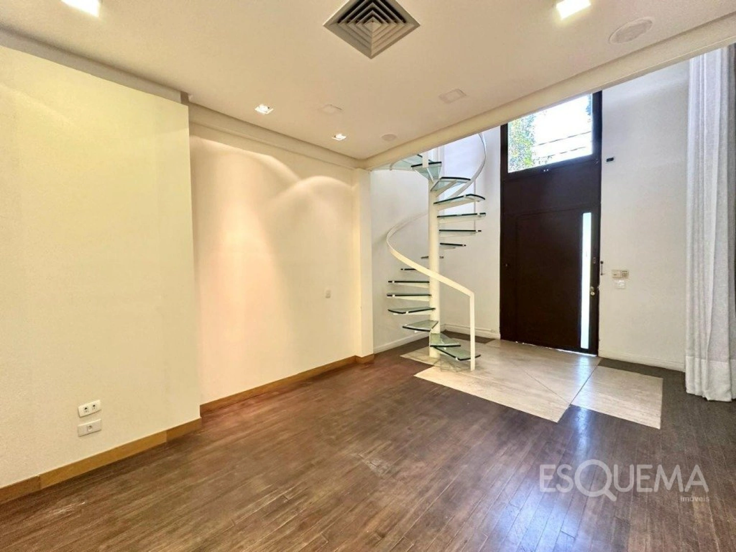 Casa charmosa e versátil próxima à Alameda Gabriel Monteiro da Silva - Imagem 3