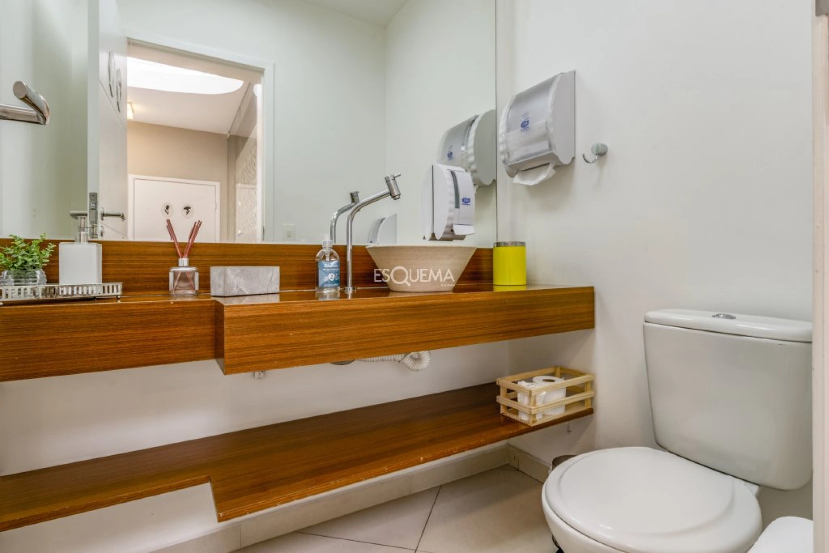 Casa comercial reformada para venda ou locação no Jardim Paulista - Imagem 11
