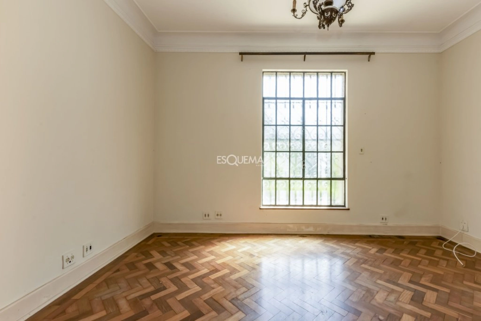 Casa em rua tranquila e arborizada - Imagem 10